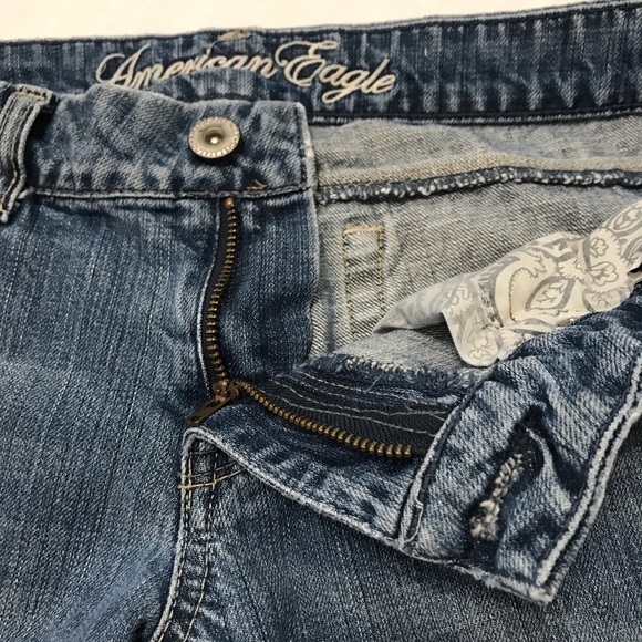 AEO American Eagle Bootleg Slight Flare Distressed Blue Denim Jeans Size 8 Long - Picture 6 of 16